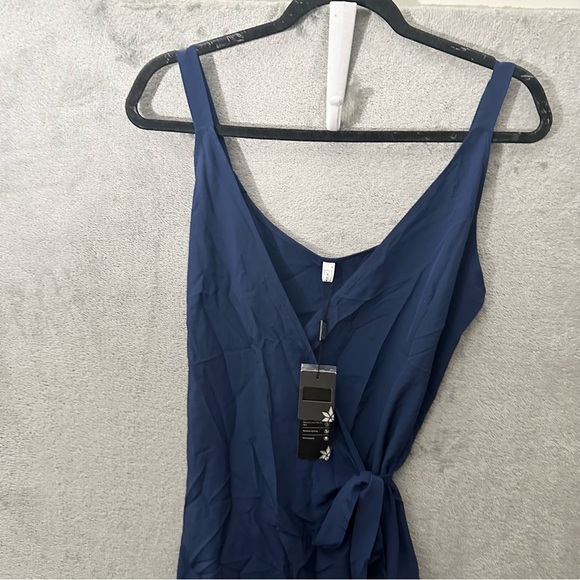 NWT Lily Silk Tie-Waist Wrap Dress in Navy- S - Picture 5 of 9